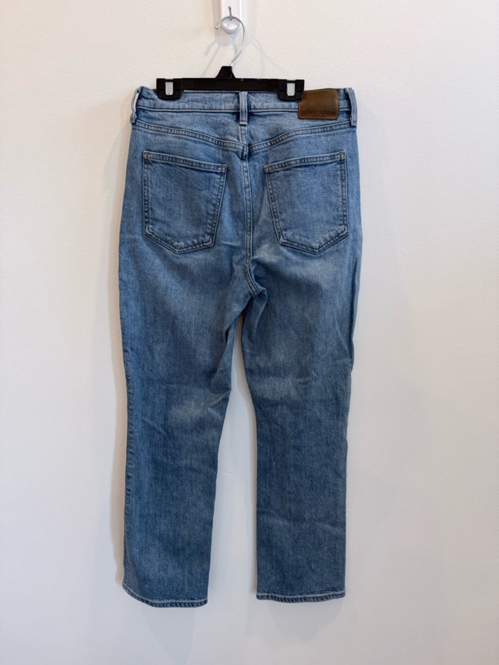 Denim Forum The Arlo High Rise Straight size 28 Medium Wash Denim Button Fly - Picture 3 of 13